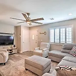 Stylish House With Patio, 8 Mi To Vegas Strip!