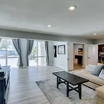 Phoenix House Great For Groups!!!