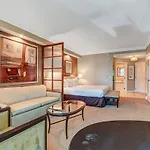 Mgm Signature-15-711 Strip View Jacuzzi Studio