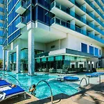 Studio With Stunning Views Balcony Access 23303