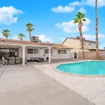 Luxury 4Br Vegas Retreat With Pool 10 Mins To Strip