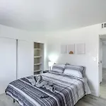 Vegas Getaway Near Strip! Sleeps 6!