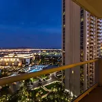 Stunning 1Br Strip Views W Balcony 17701