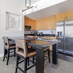 Hilton Grand Vacations Club Elara Center Strip Las Vegas