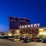 Eastside Cannery Casino Hotel