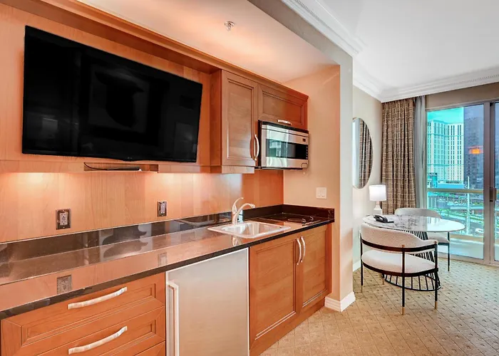 Amethyst Studio Suite Mgm Signature Strip View Balcony