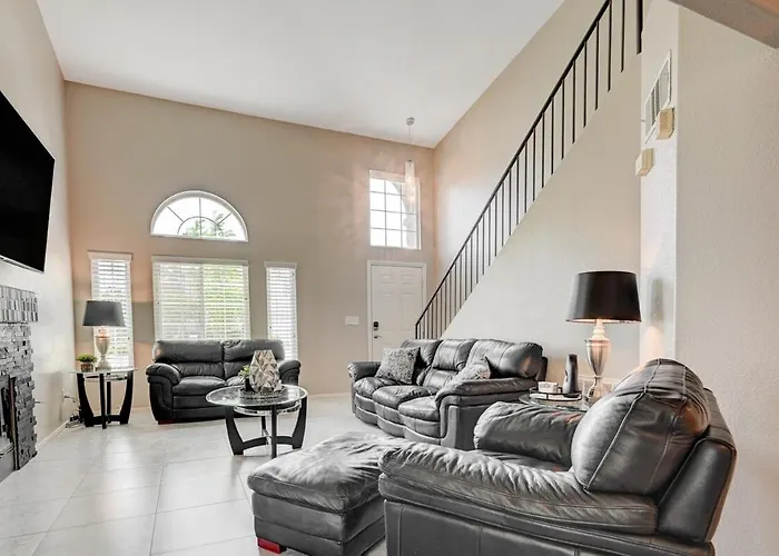 Henderson 2 Bed 2 Bath