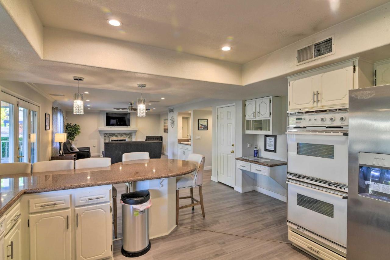 House With Pool And Hot Tub - 1 Mi To Strip! * Las Vegas