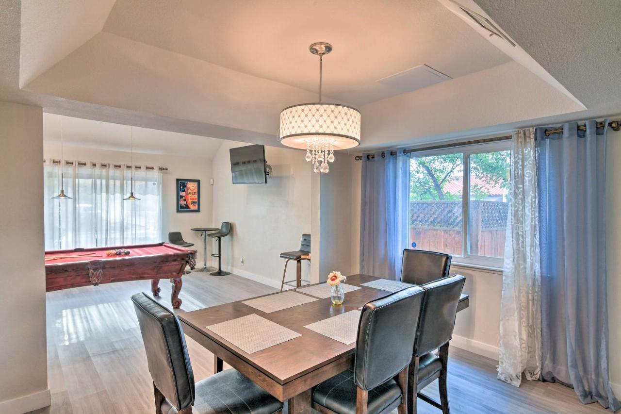 House With Pool And Hot Tub - 1 Mi To Strip! Las Vegas