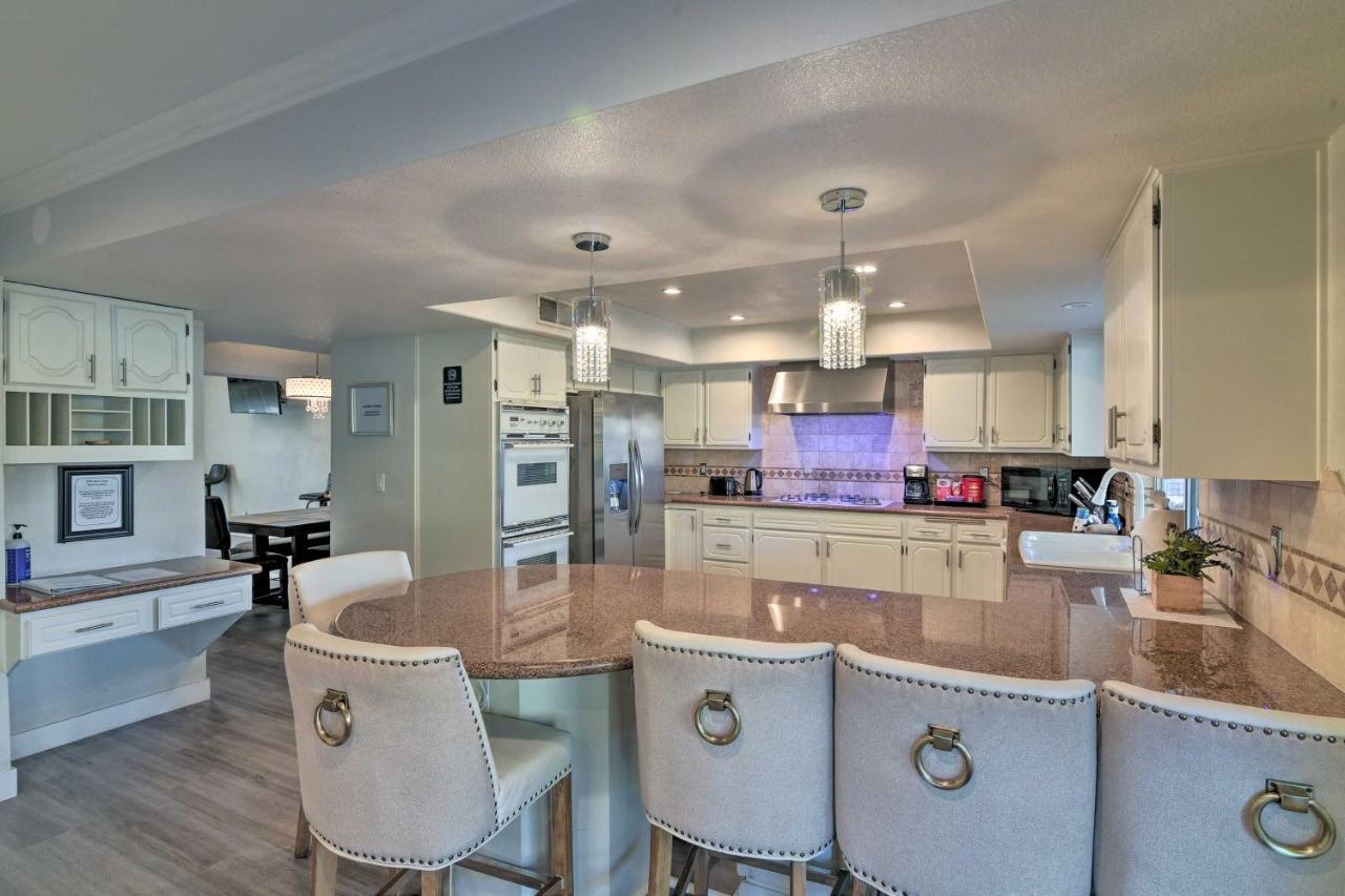 Holiday home House With Pool And Hot Tub - 1 Mi To Strip! Las Vegas