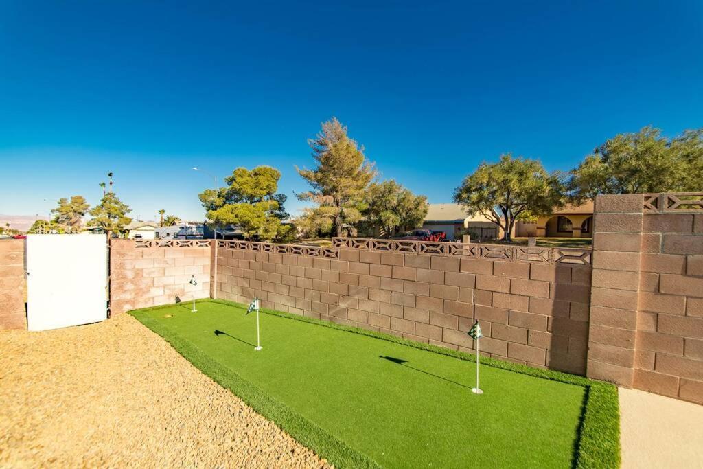 Stunning Renovated Home, Pool And Heated Holiday home