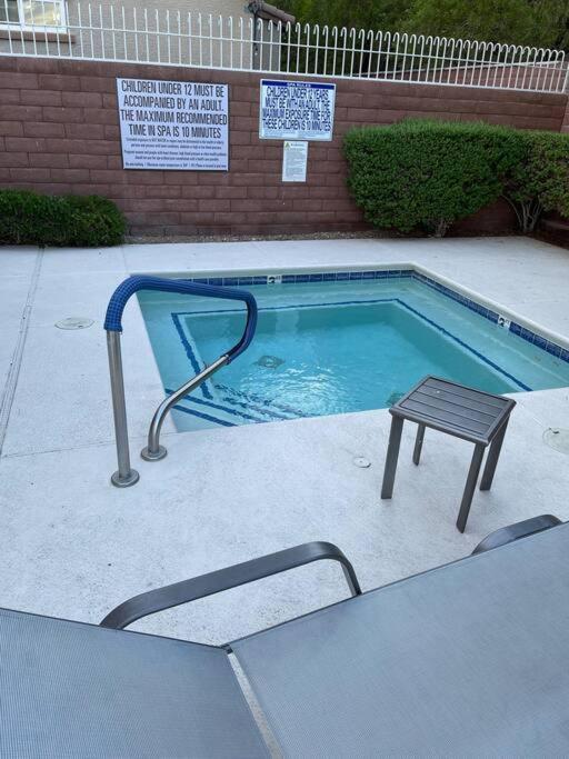 Beautiful In Southwest Area Mountains Edge! Holiday home Las Vegas