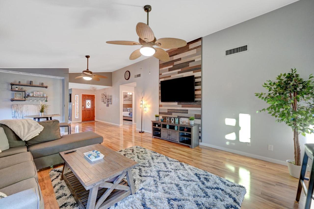 New! Fresh & Fun Heated Pool In Vegas, 4 Bedrooms, 1-story, Minutes To The Vegas Strip, Full Kitchen