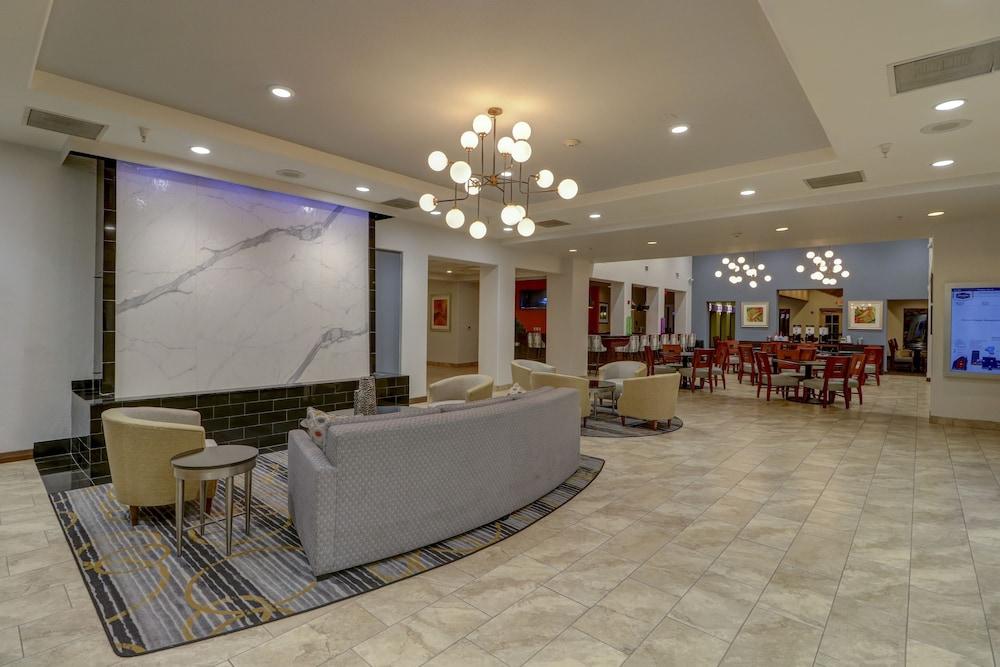 Hampton Tropicana 3*