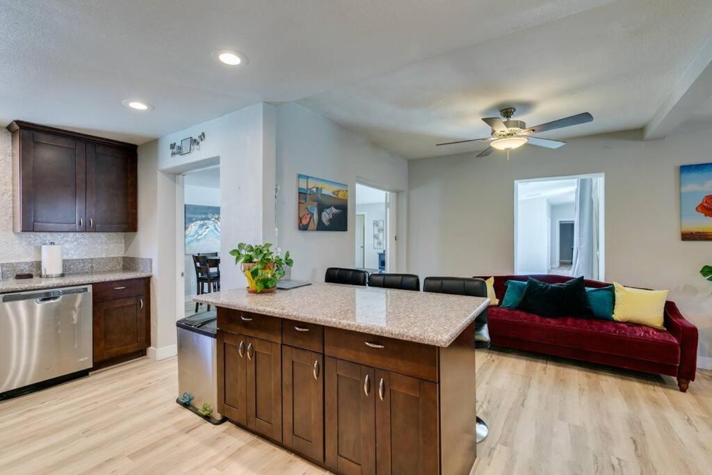 Phoenix House Great For Groups!!! * Las Vegas