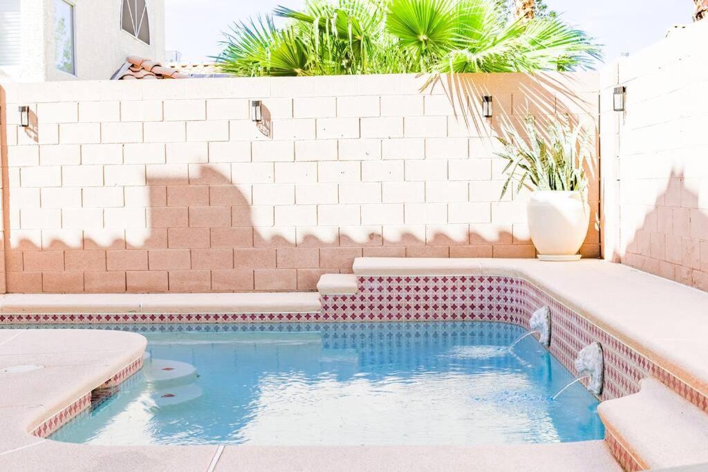 Gorgeous Away From 3 Bed 3 Bath W/ Pool