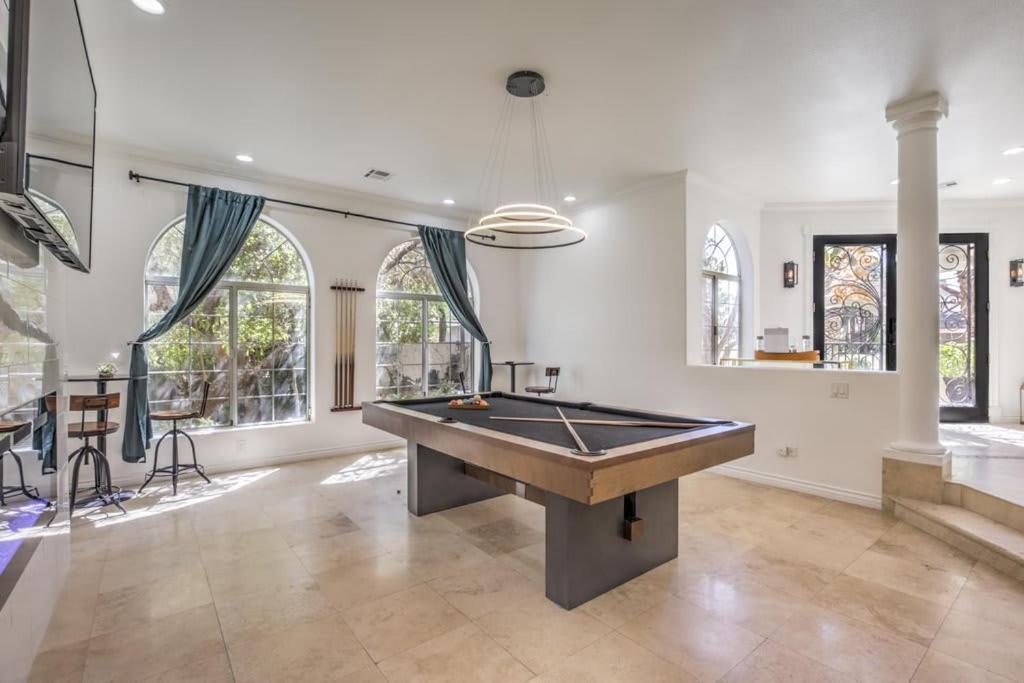 Greens- 5,700sf Luxury Vegas Pool * Las Vegas
