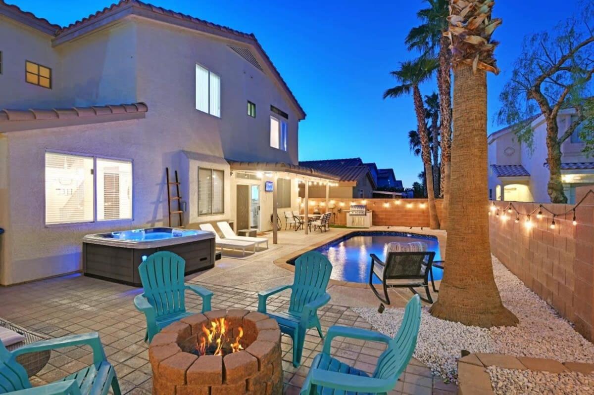 Stunning 4br Getaway W Pool, Hot Tub, & Firepit Holiday home *
