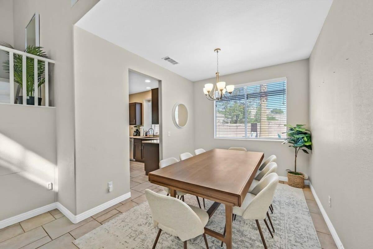 Stunning 4br Getaway W Pool, Hot Tub, & Firepit