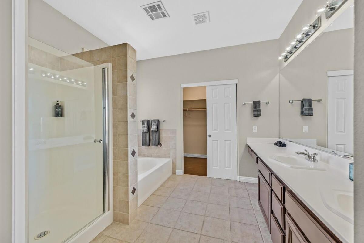 Stunning 4br Getaway W Pool, Hot Tub, & Firepit Holiday home *
