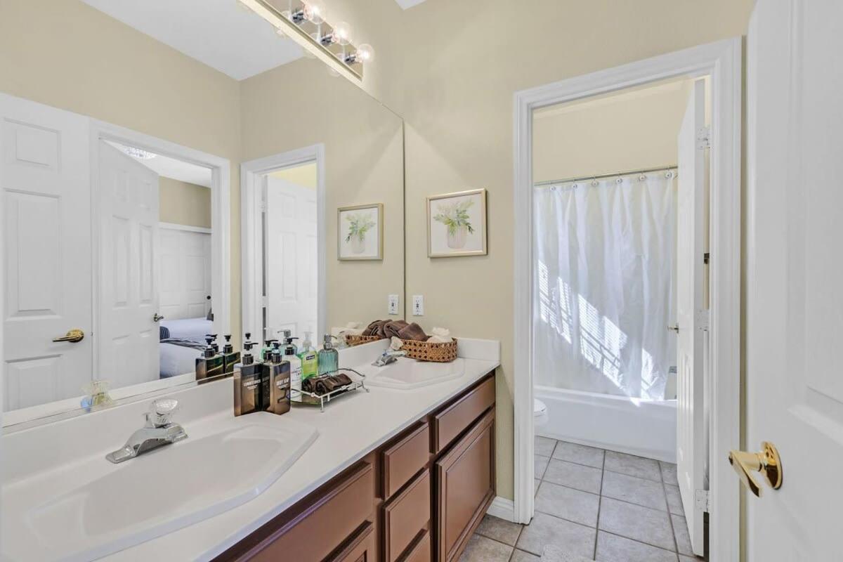 Stunning 4br Getaway W Pool, Hot Tub, & Firepit Holiday home *