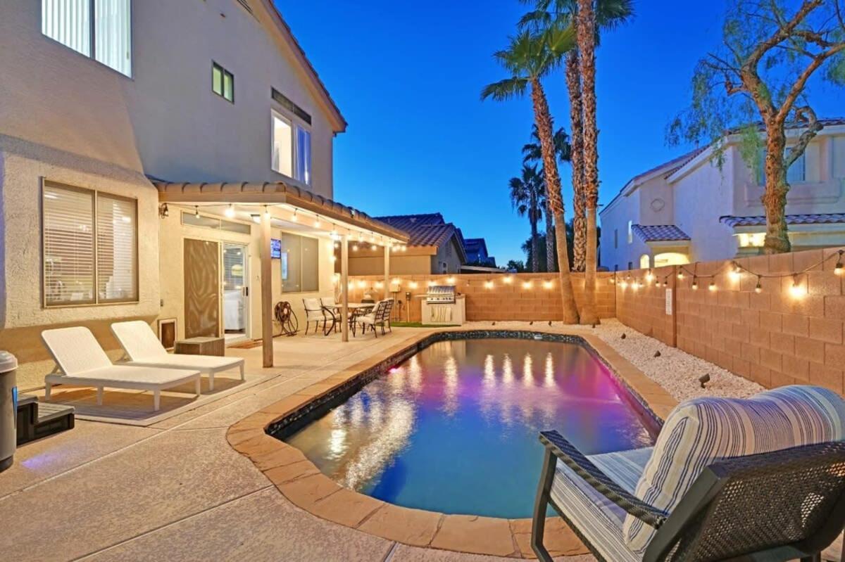 Holiday home Stunning 4br Getaway W Pool, Hot Tub, & Firepit Las Vegas