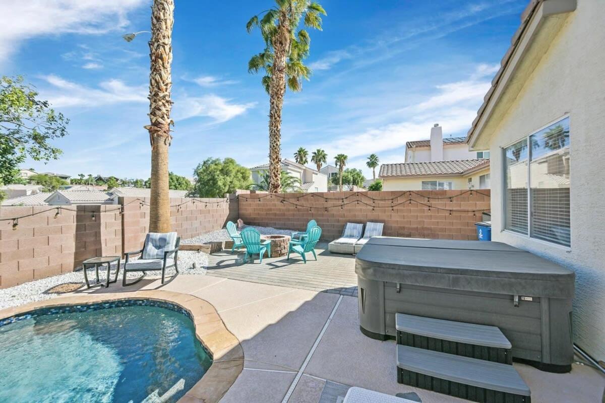 Holiday home Stunning 4br Getaway W Pool, Hot Tub, & Firepit