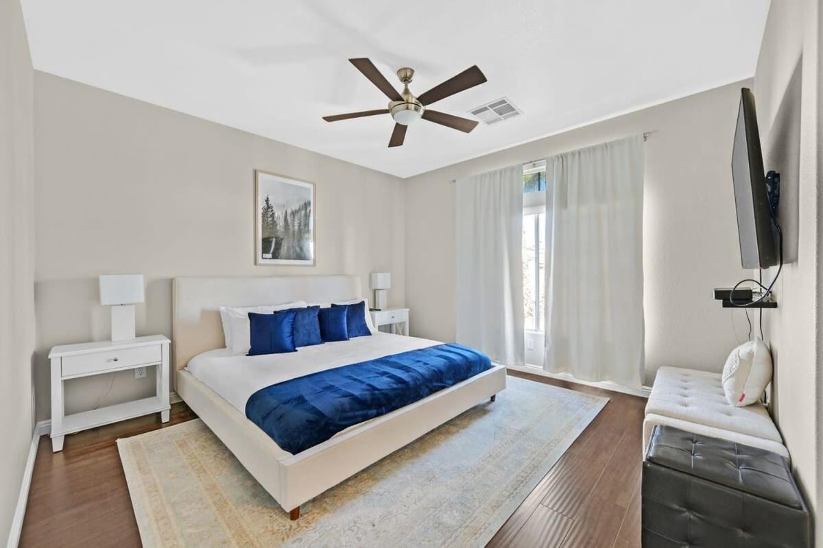 Stunning 4br Getaway W Pool, Hot Tub, & Firepit * Las Vegas