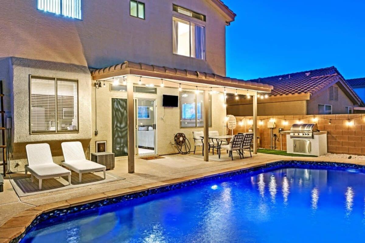 Holiday home Stunning 4br Getaway W Pool, Hot Tub, & Firepit *