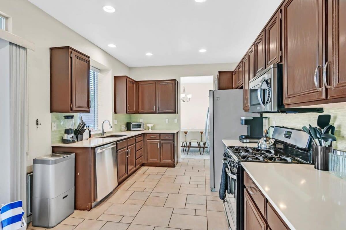 Stunning 4br Getaway W Pool, Hot Tub, & Firepit Holiday home *