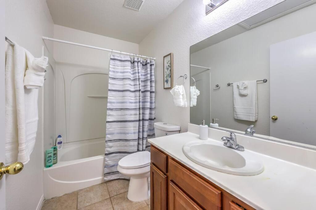 Holiday home 5 Queen Beds/free Streaming/wi-fi/tv's/coffee Las Vegas