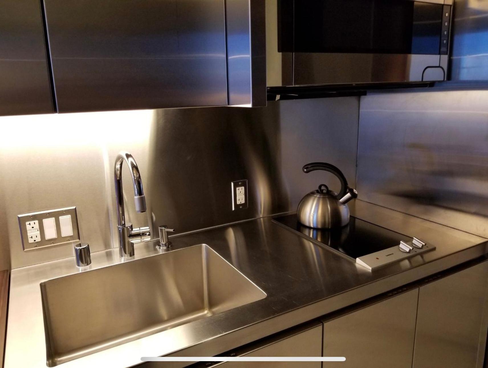 Hotel Palms Place Residential Tower 5*