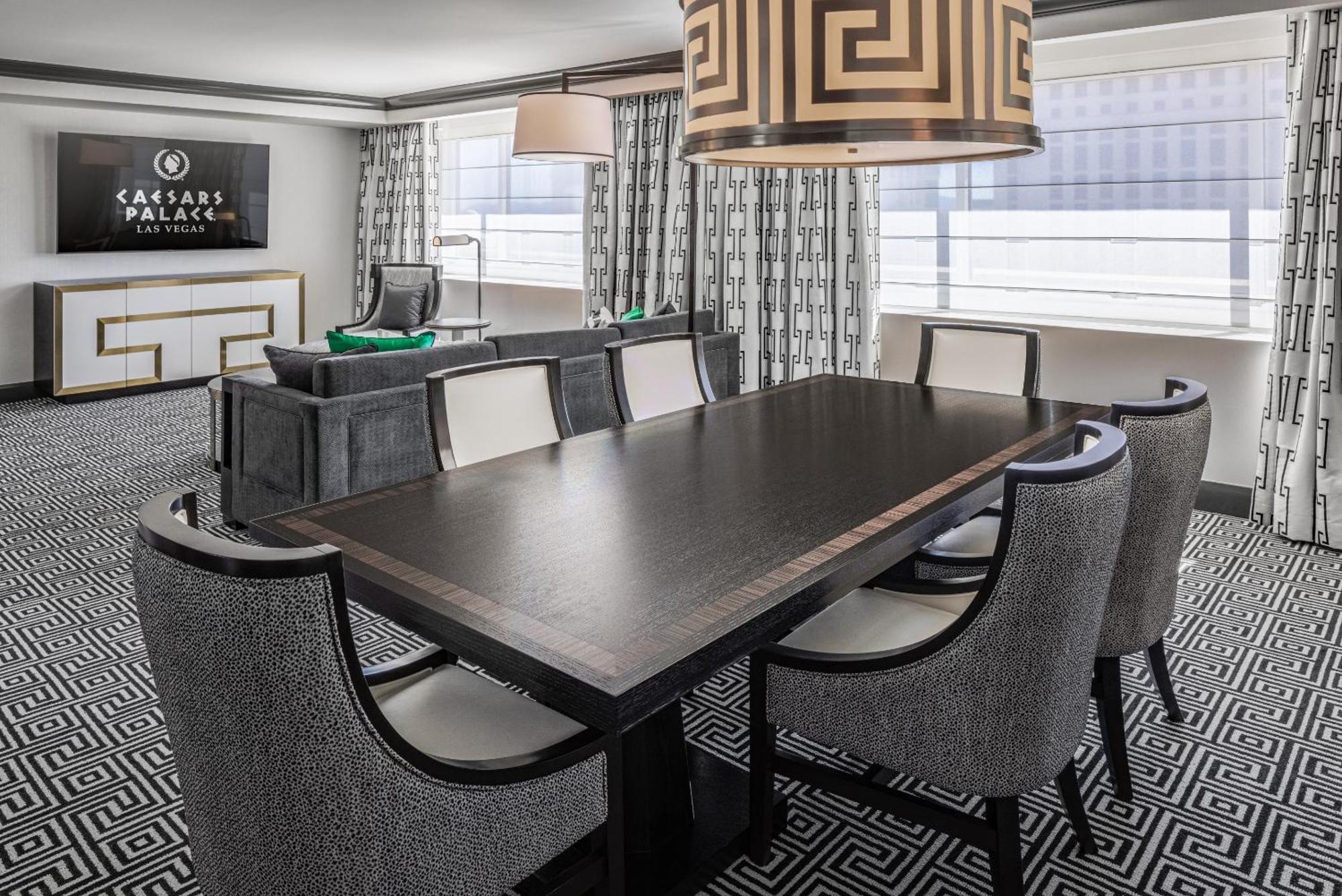 Caesars Palace & Casino Resort 5*