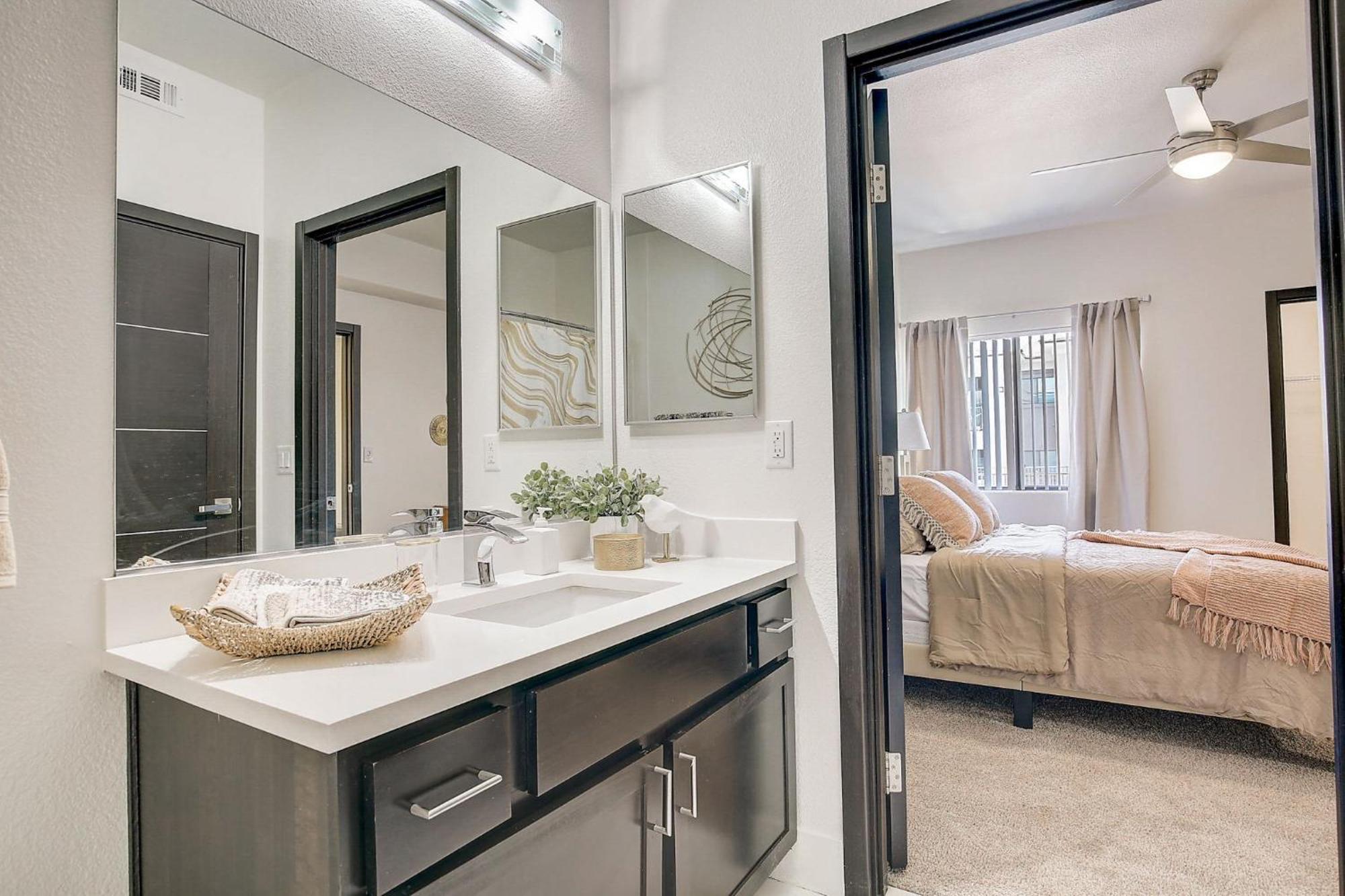 Luxury Oasis Extended Apartment