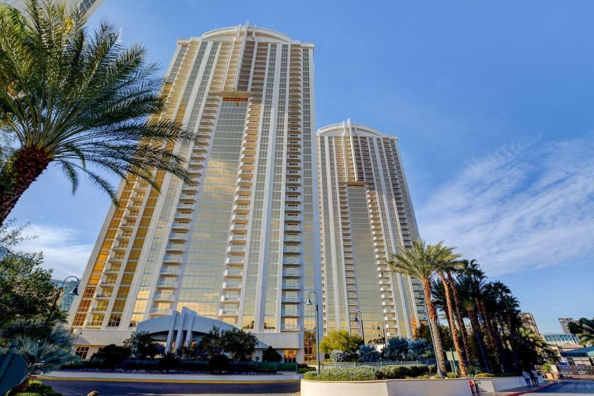 Holiday home Mgm Signature-16-702 1br 2ba Balcony *