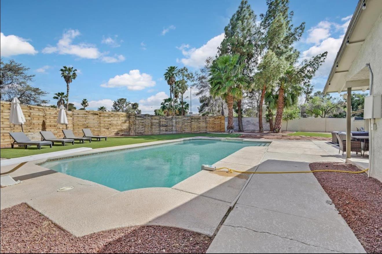 4br Vegas Gem W Pool, Close To Strip, Airport Holiday home Las Vegas