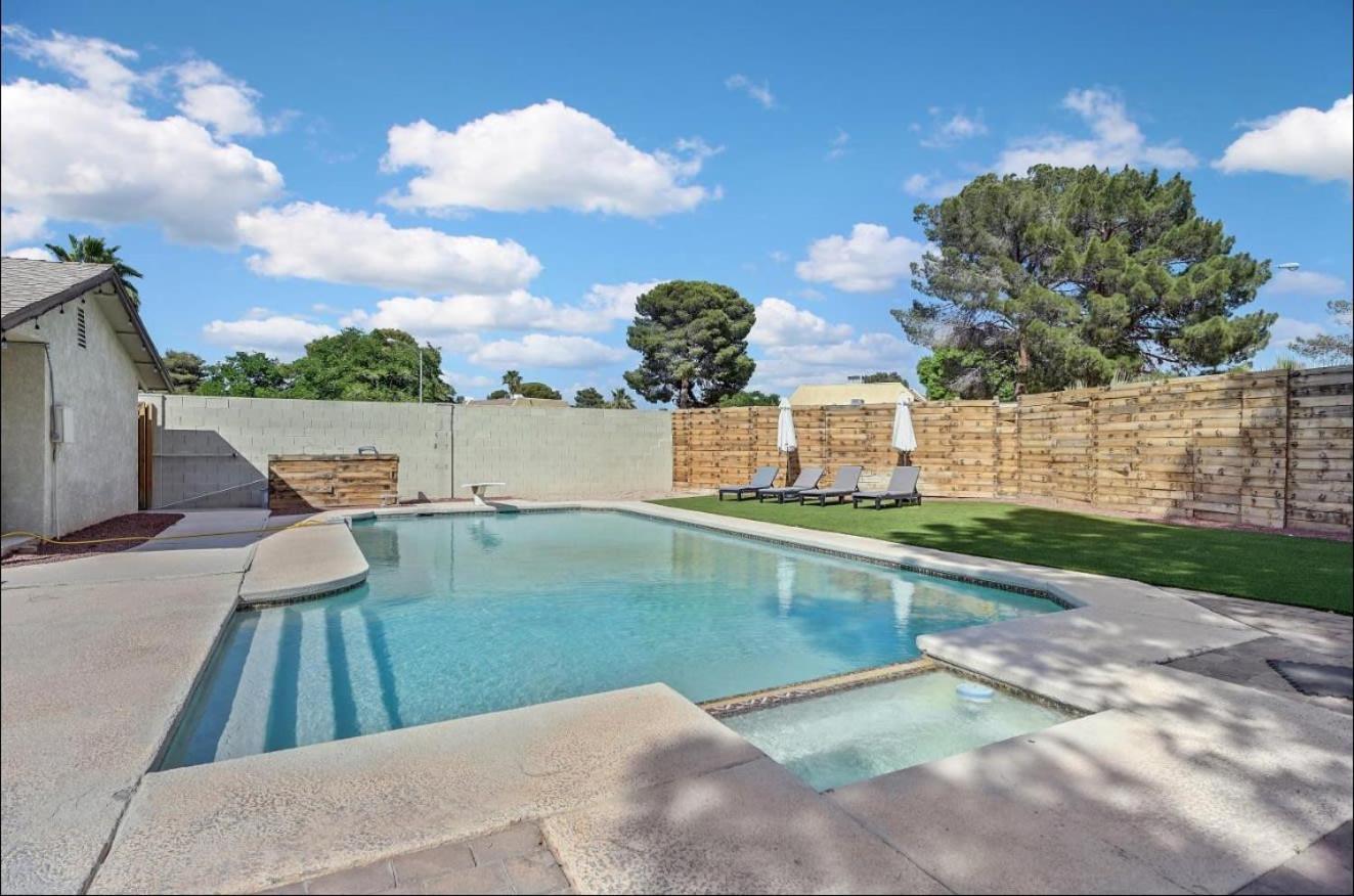 Holiday home 4br Vegas Gem W Pool, Close To Strip, Airport