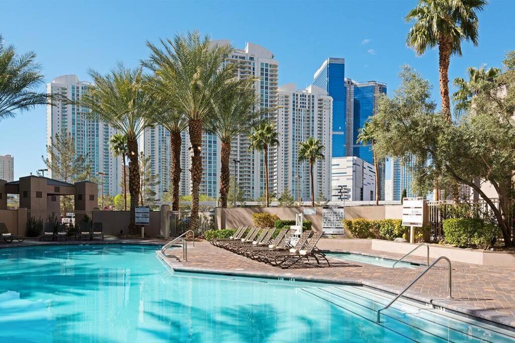 Spacious 1 Bedroom Near The Vegas Convention Center Apartment Las Vegas