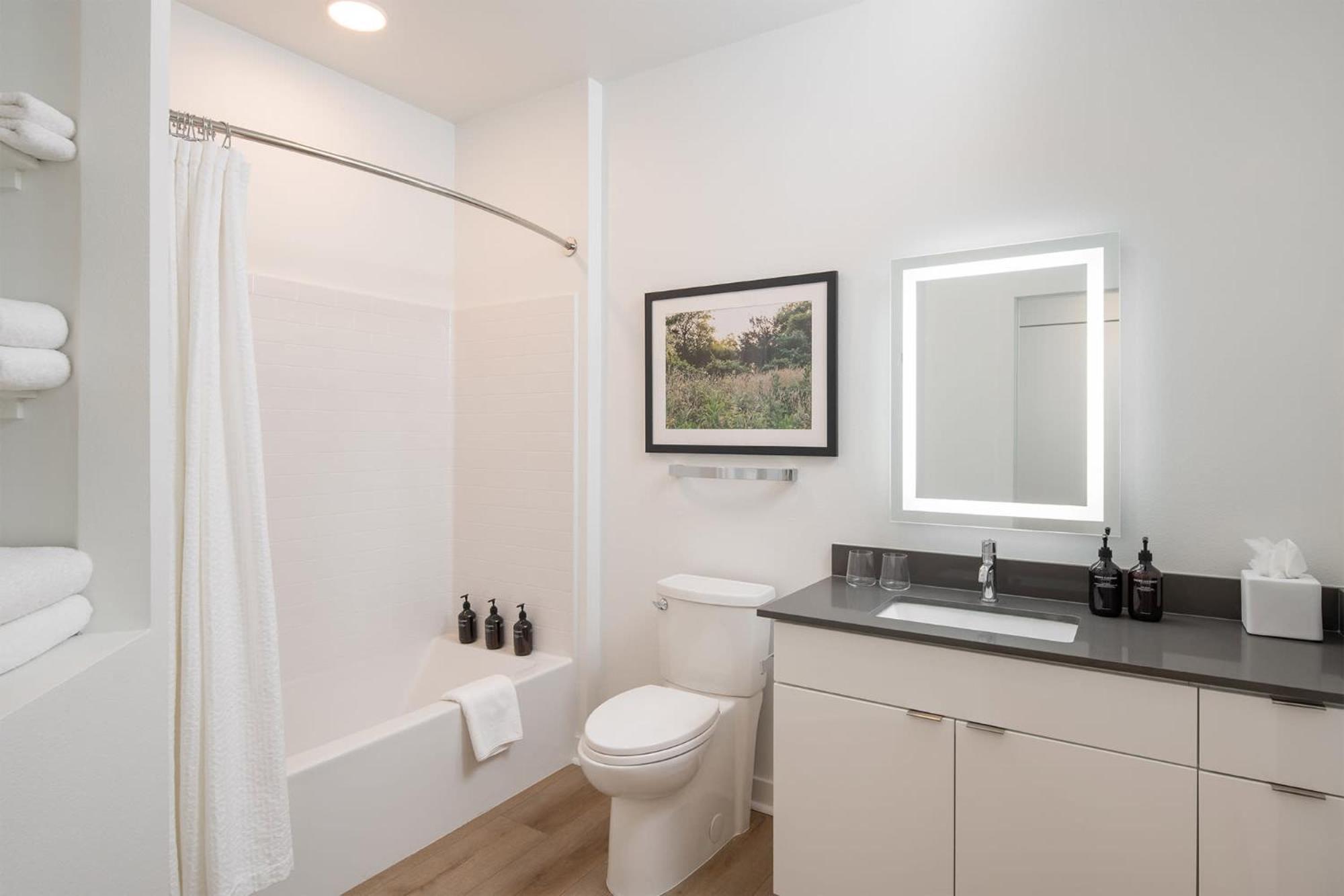Executive 2 Bedroom Ariva Apartment