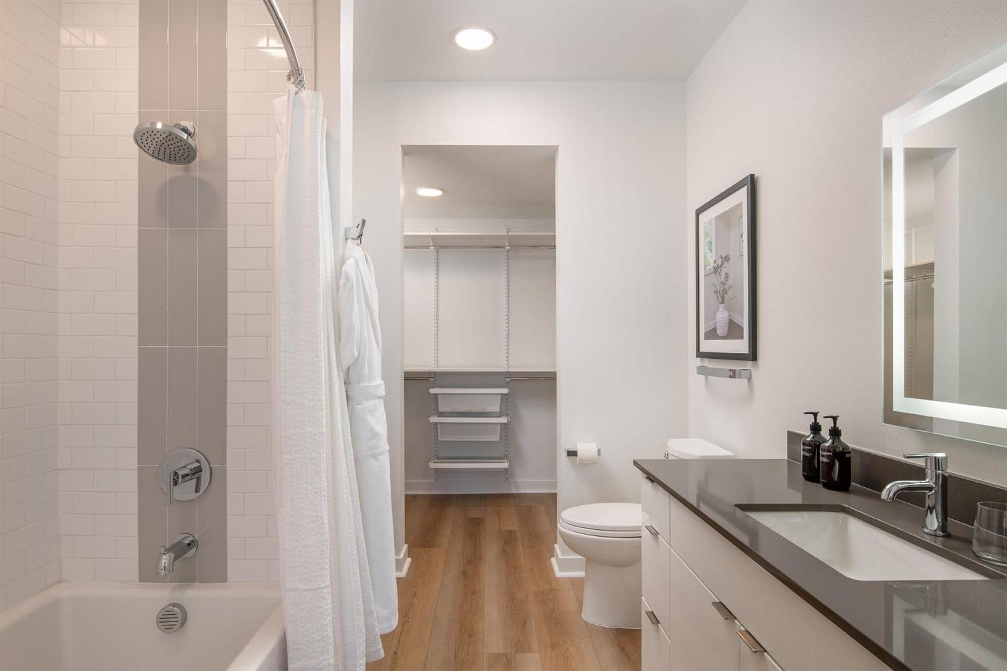 Executive 2 Bedroom Ariva Apartment Las Vegas