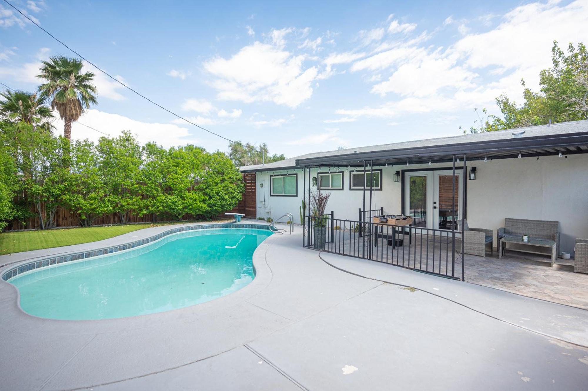 Brand New Home- Center Location Apartment