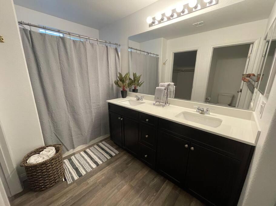 Holiday home New,and Modern Close To The Strip Las Vegas
