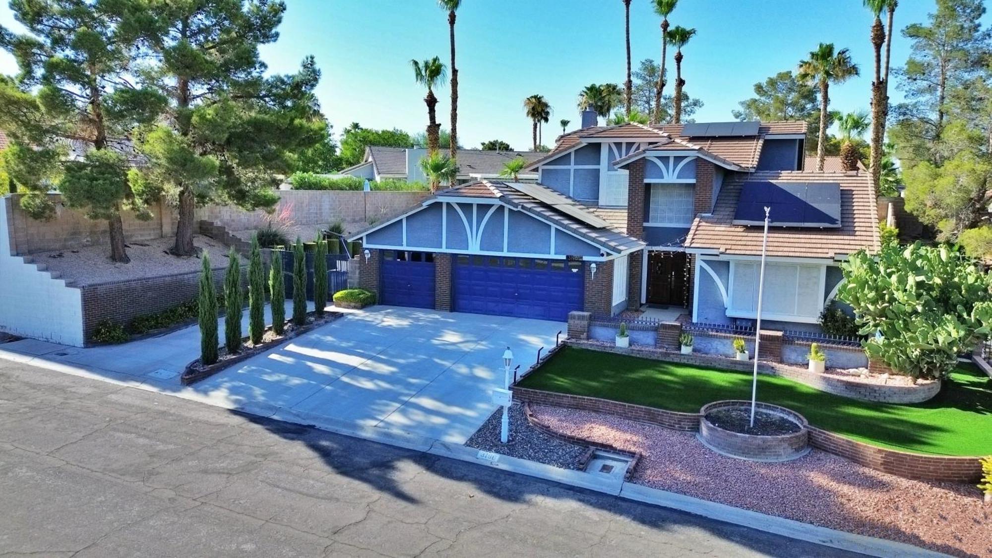 Family Oasis Ranch With Pool Near Mystic Falls Las Vegas