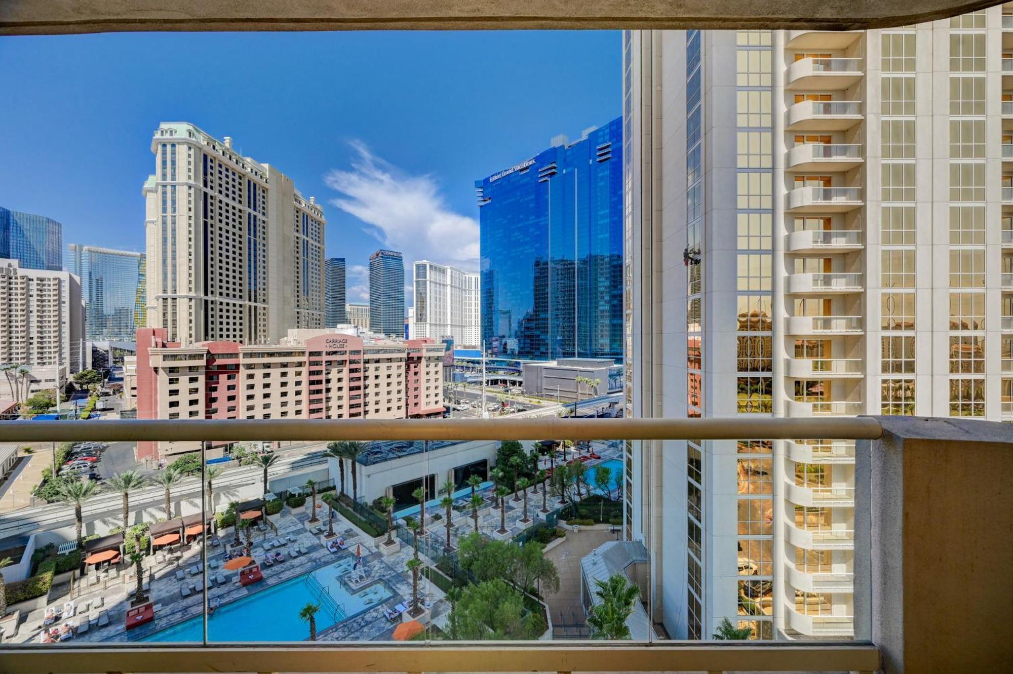 Amethyst Mgm Signature Strip View Balcony Aparthotel *