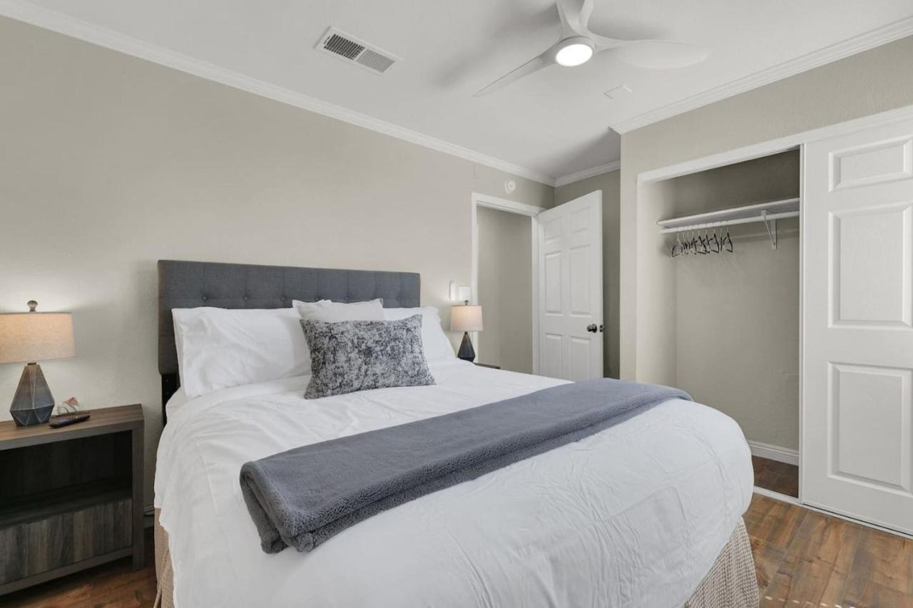Spacious 4br Den With Pool, Jacuzzi, Bbq, Near Strip * Las Vegas