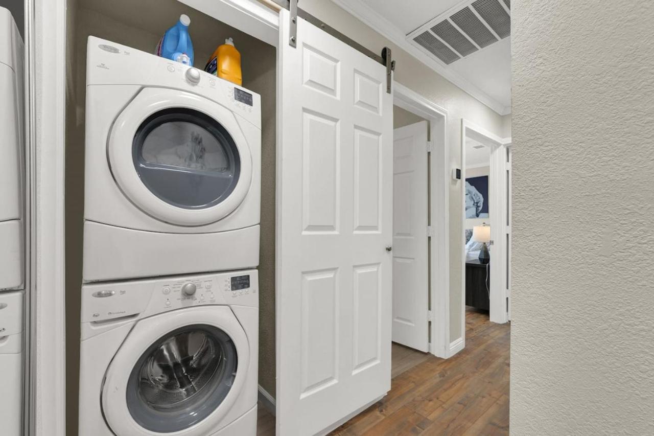Holiday home Spacious 4br Den With Pool, Jacuzzi, Bbq, Near Strip Las Vegas