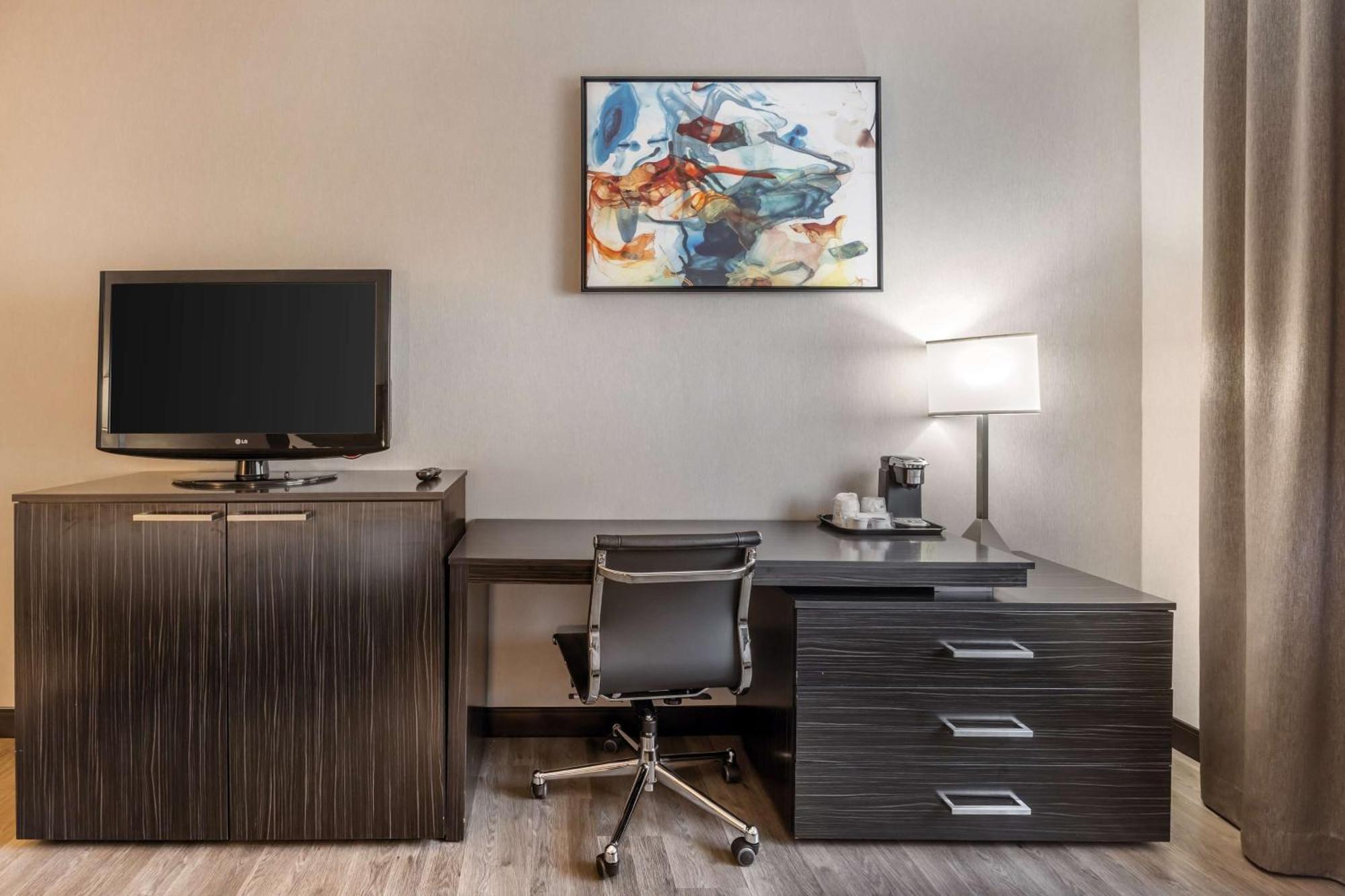 Western North Vegas Inn&suites