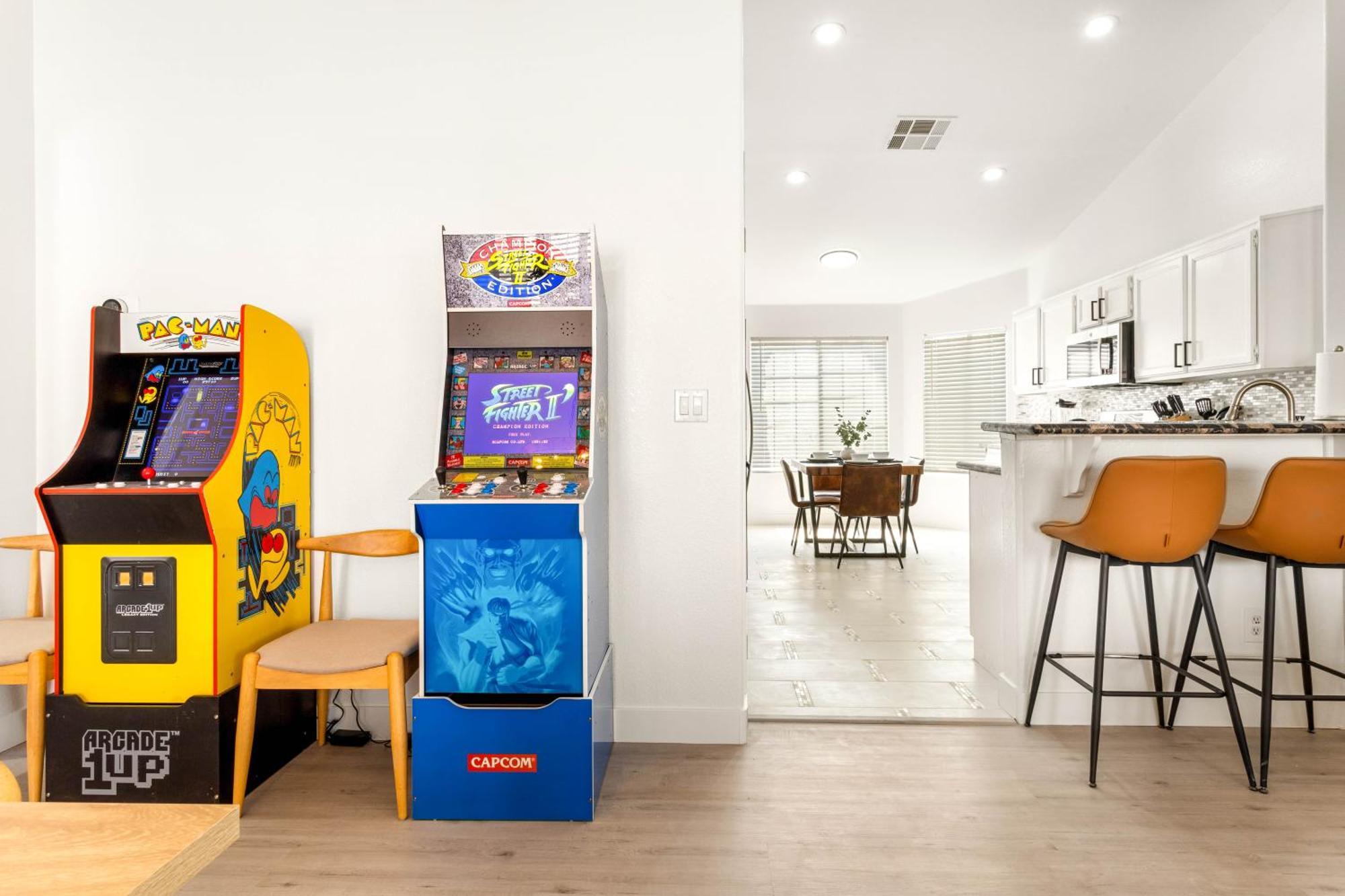 Spacious 5 Bedroom House With Heated Pool And Jacuzzi Las Vegas