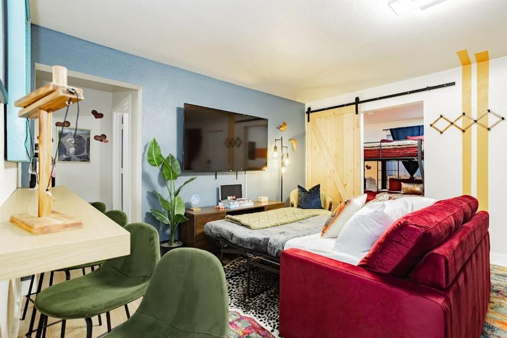 Star Unit 5- New Downtown Haven Boutique Vegas Oasis Holiday home Las Vegas