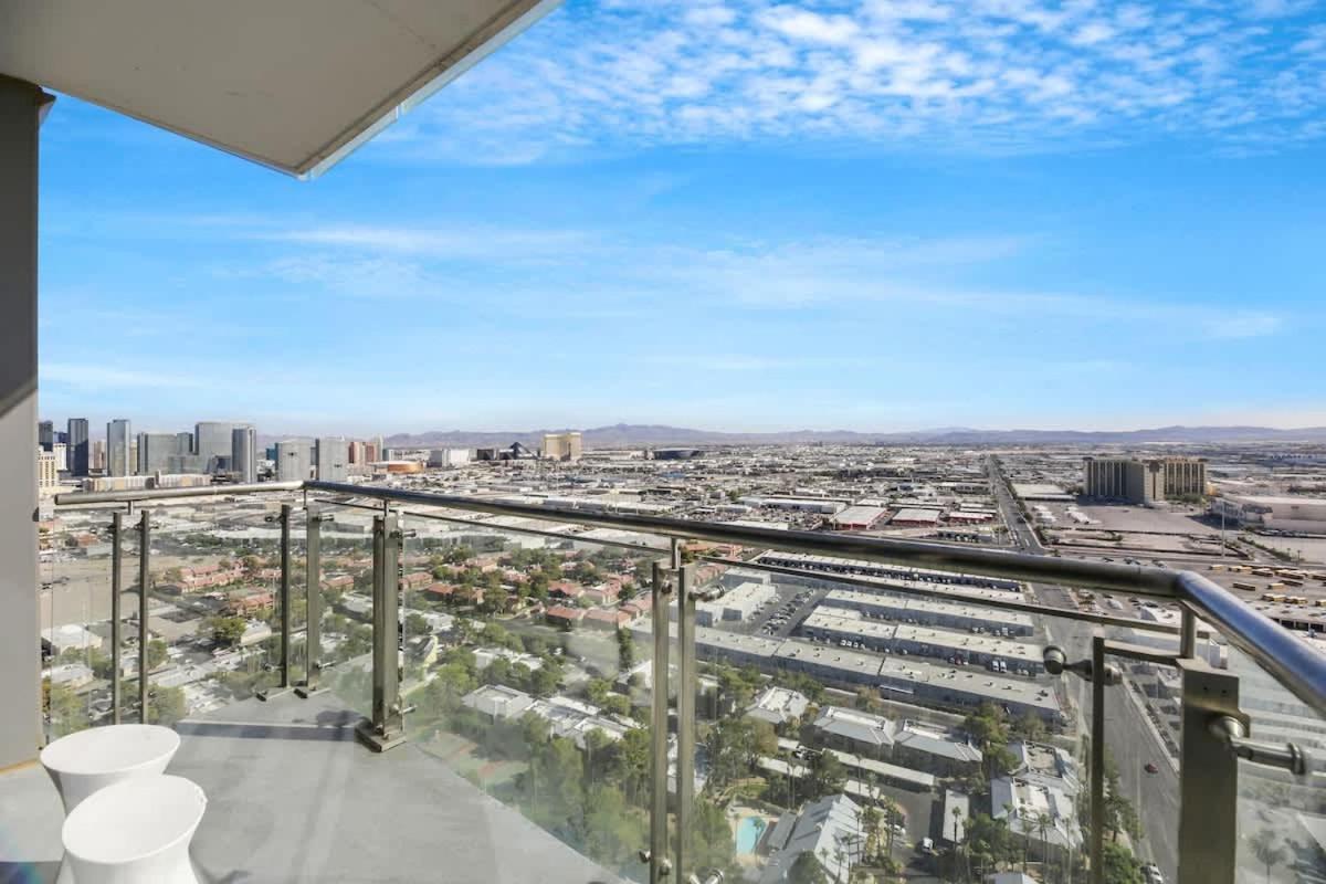 1 Bedroom Luxury On 35 Floor With Amazing Strip Views Apartment